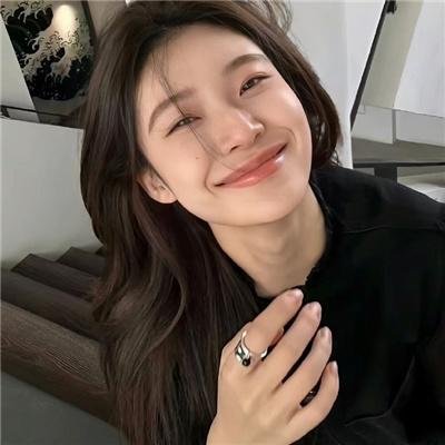 明星 - 卡门·毛拉 / 玛尔塔·埃图拉 / 艾哈迈德·布拉内 / 玛利亚·阿尔方萨·罗索 / 米格尔·加尔塞斯 / 拉·伊门